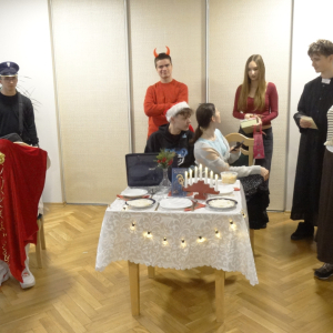 Świąteczne przedstawienie w aranżacji Młodzieży z CLVI Liceum Integracyjnego Przy Łazienkach Królewskich