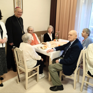  Wizyta ksiedza biskupa Michała Janochy – biskupa pomocniczego Archidiecezji Warszawskiej w DPS.